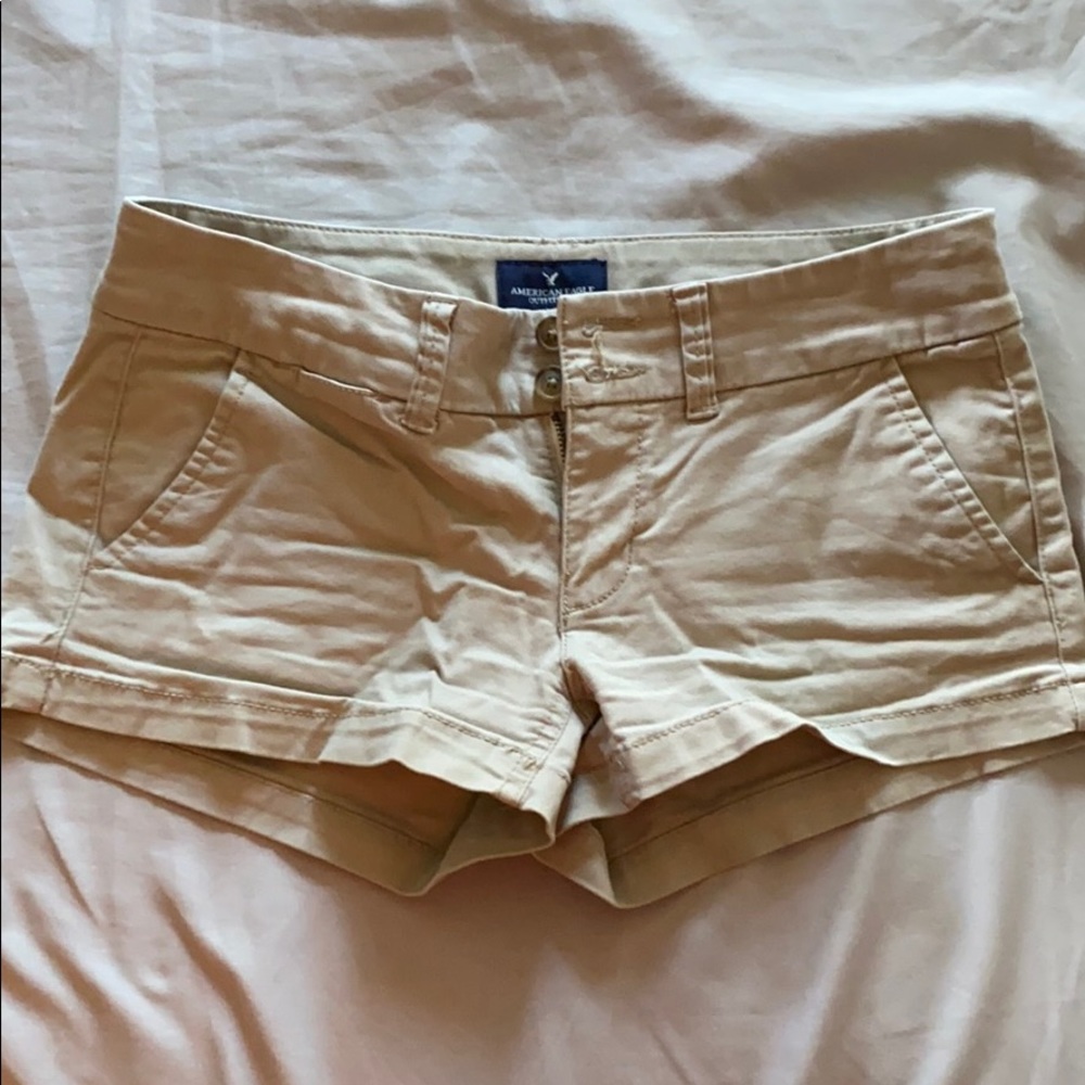Short khaki AE
